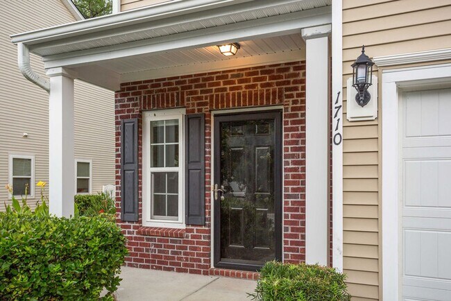 Building Photo - 1710 Restoration Ct
