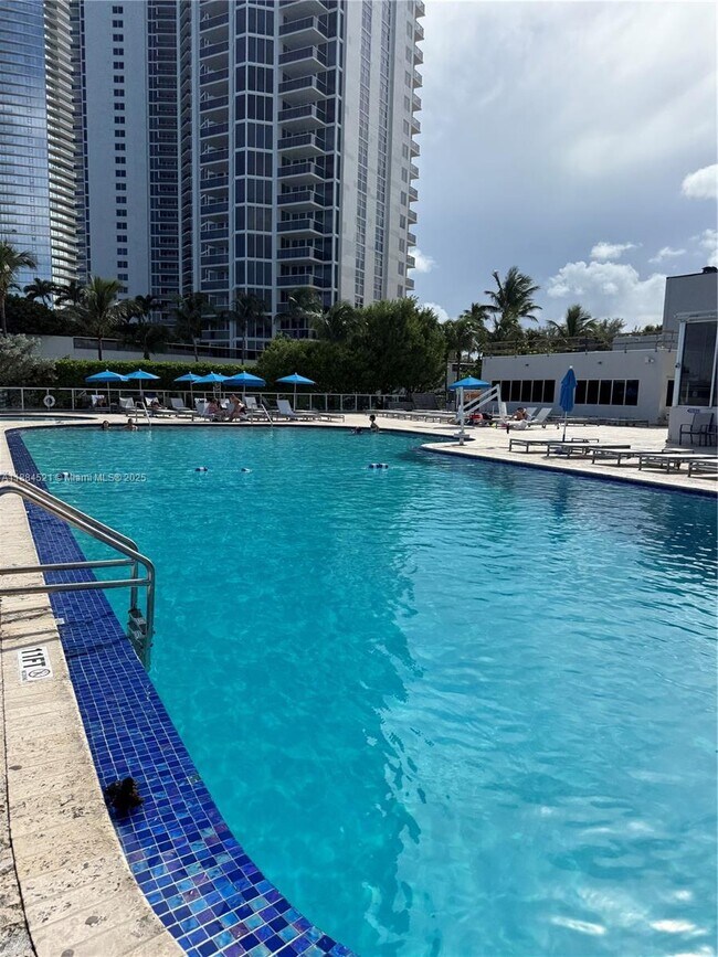 Building Photo - 19201 Collins Ave