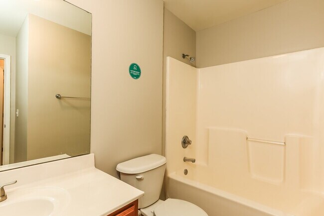 Building Photo - 110 Spring Glade Cir