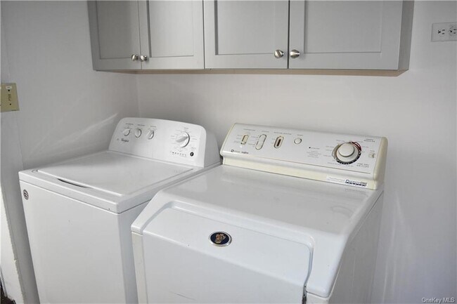 Building Photo - 23 Clark Ave