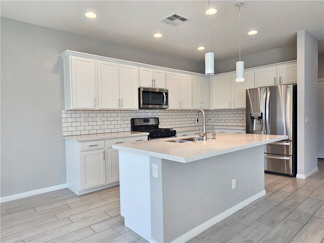 Building Photo - 9853 Fisher Bay Ct