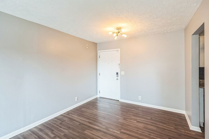 Building Photo - 420 Elysian Fields Rd