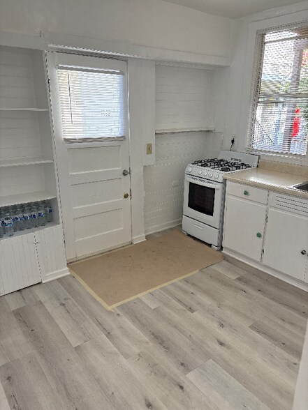 Building Photo - 1623 Grant St