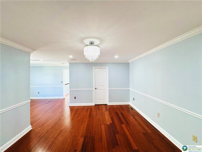 Building Photo - 6945 Hunt Dr
