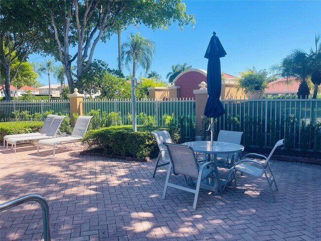 Building Photo - 11500 NW 60th Terrace