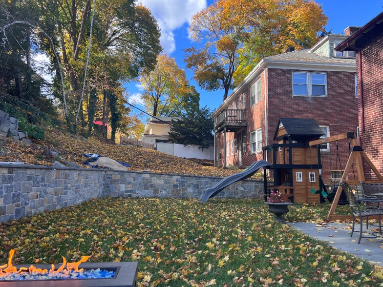 Building Photo - 86 Algonquin Rd