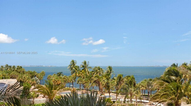 Primary Photo - 1 Grove Isle Dr