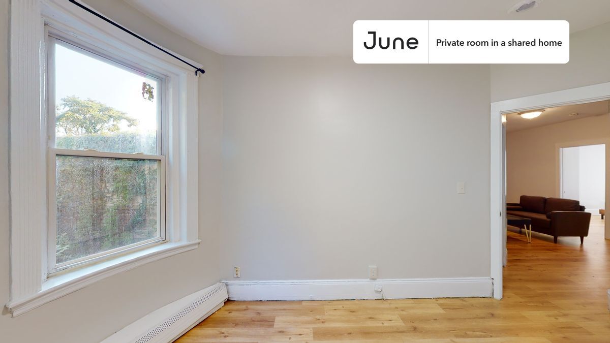 Building Photo - Room in Shared 5 bed/2 bath home