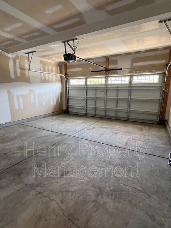 Building Photo - 775 Amarra Dr