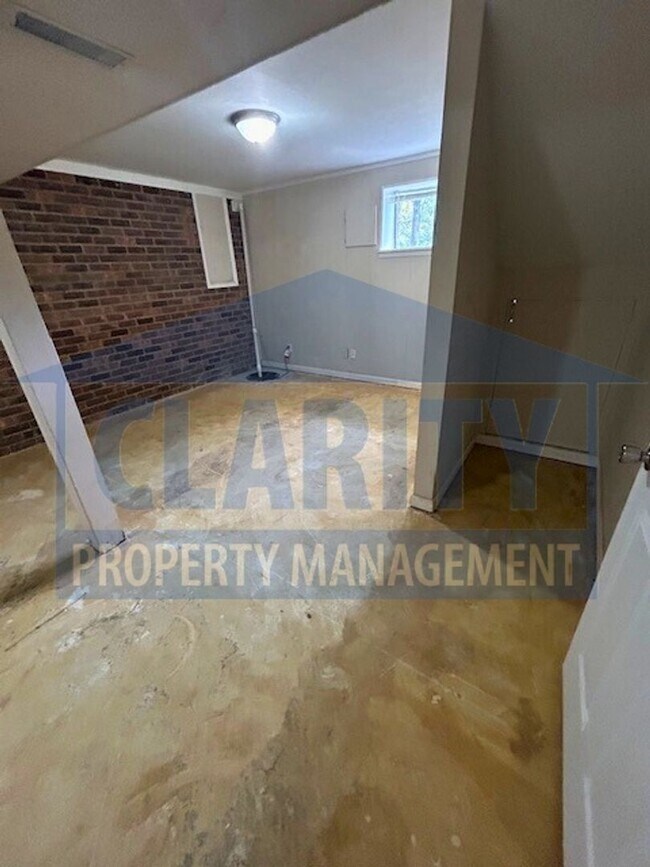 Building Photo - Remodeled three bedroom home on an acre lot!