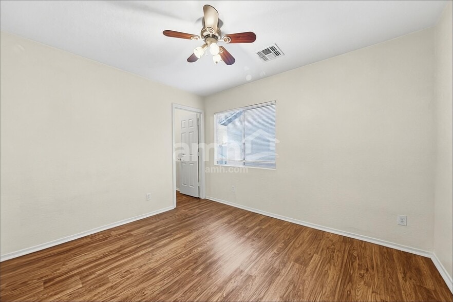 Building Photo - 5128 W Shumway Farm Rd