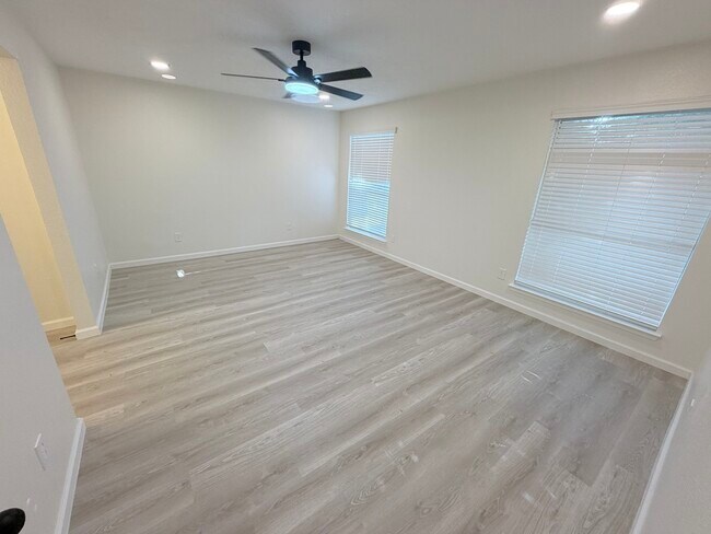 Building Photo - 9506 Wellsworth Dr