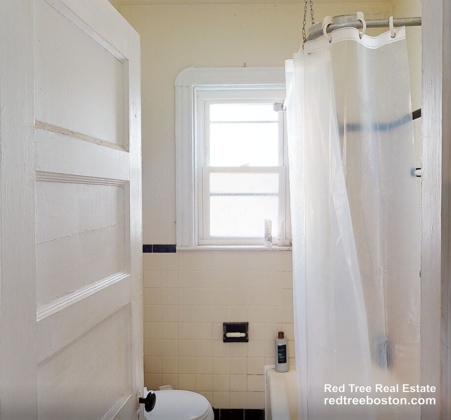 Building Photo - 29 Victoria St