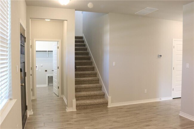 Building Photo - 1124 Oak Chase Wy