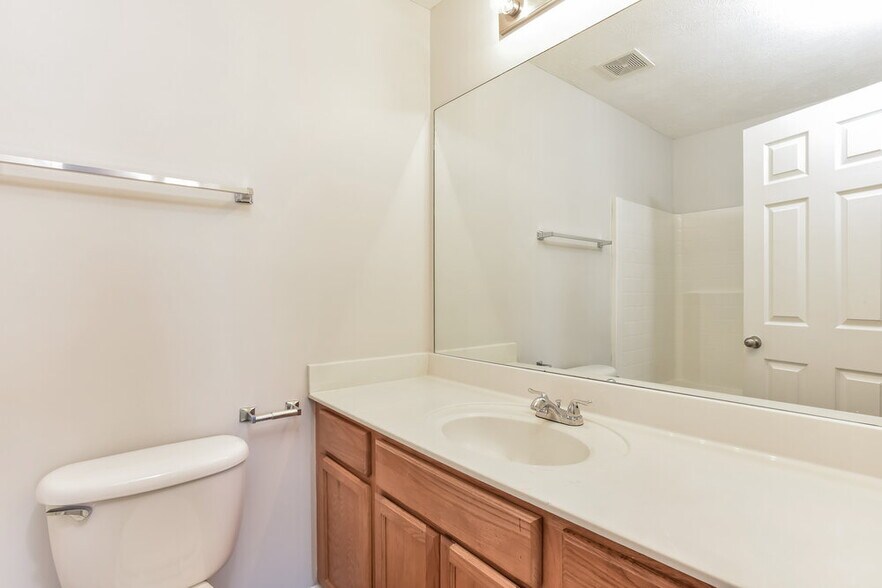Building Photo - 154 Dreville Dr