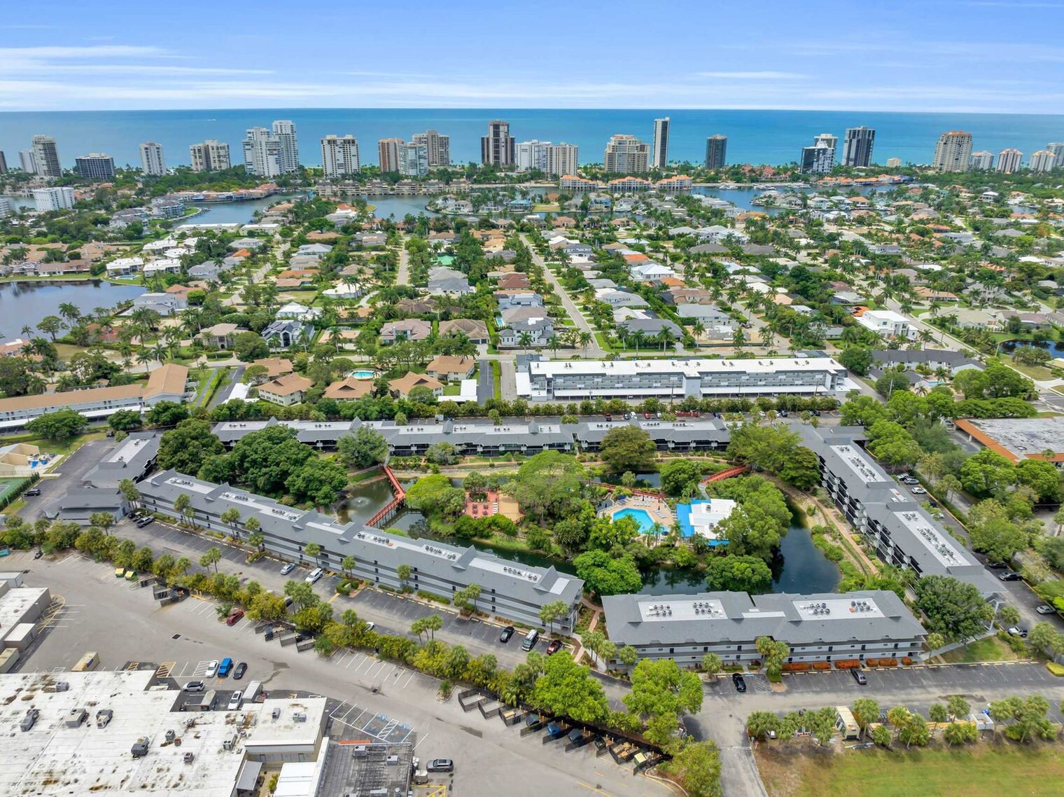 Building Photo - 600 Neapolitan Way