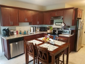 Building Photo - 183 County St