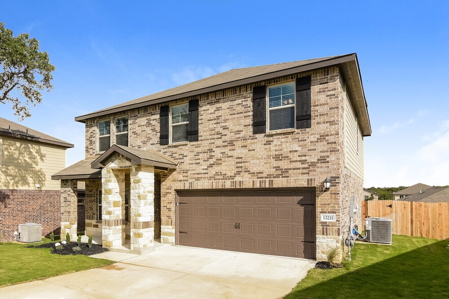 Building Photo - 13211 Braxon Pass