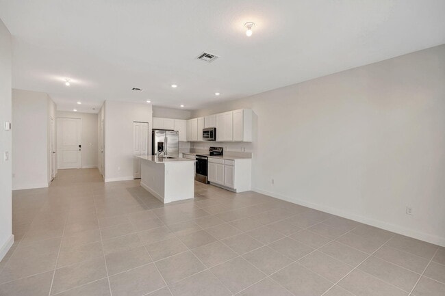 Building Photo - 539 Rivergrass St