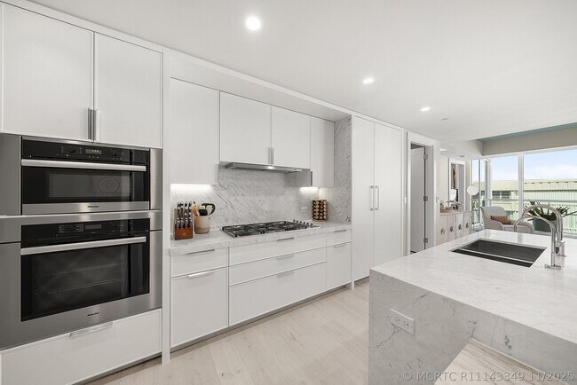 Building Photo - 3550 S Ocean Blvd