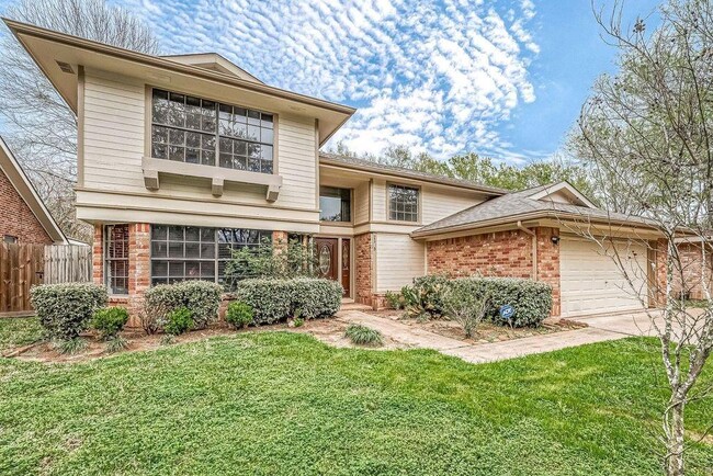 Building Photo - 2039 Shorewood Ln