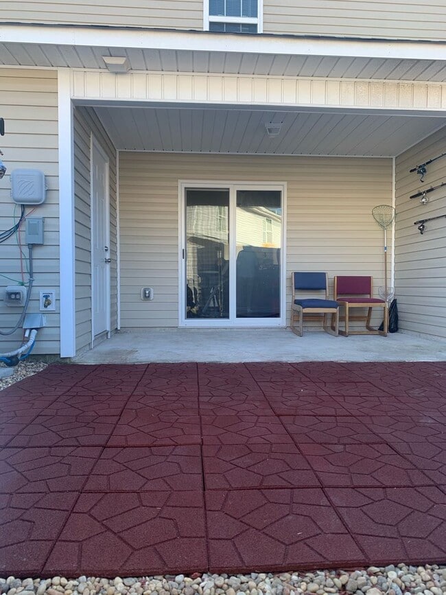 Building Photo - Townhome in Havelock