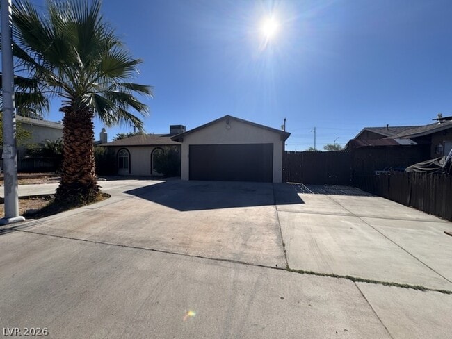 Building Photo - 3001 King Midas Way