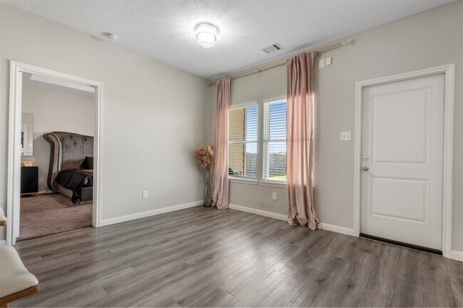 Building Photo - 397 Rd 5102