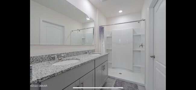 Master bath - 51 Bella Lago Cir