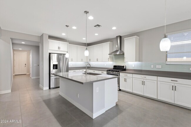 Building Photo - 14396 W Wethersfield Rd