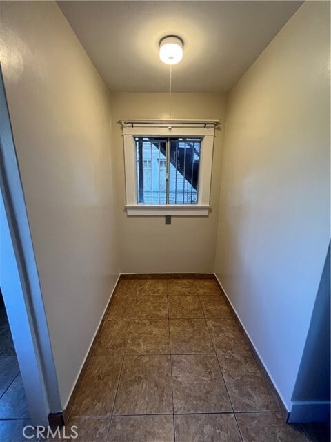 Building Photo - 1355 W 49th St