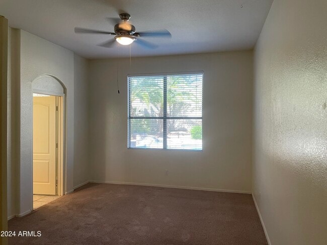 Building Photo - 7322 E Gallego Ln