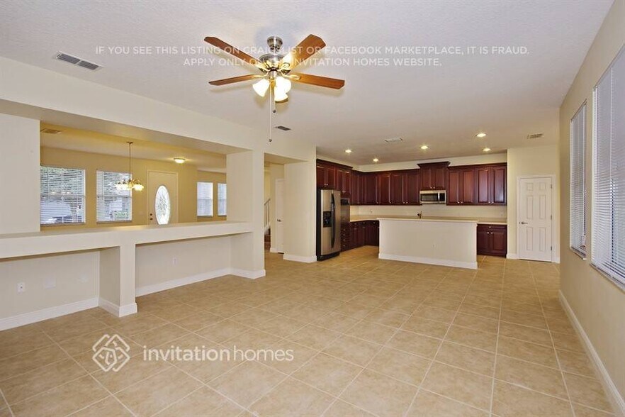 Building Photo - 10143 Malpas Point