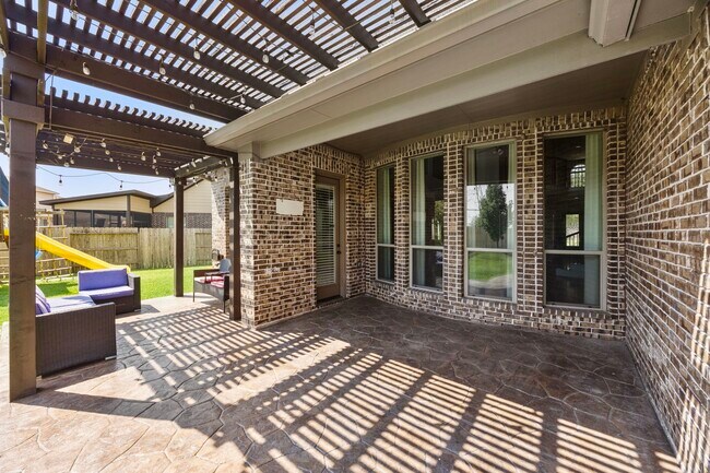 Building Photo - 14918 Diane Manor Ln