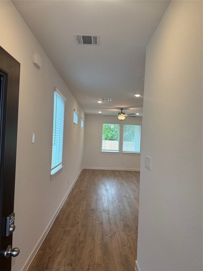 Building Photo - 2034 Olivos St