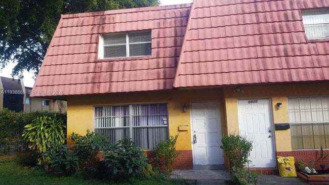 Building Photo - 5407 NW 27th St