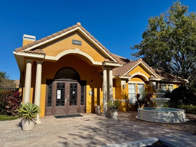 Building Photo - 8842 Villa View Cir