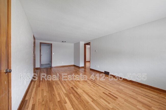 Building Photo - 1437 Lincoln Way