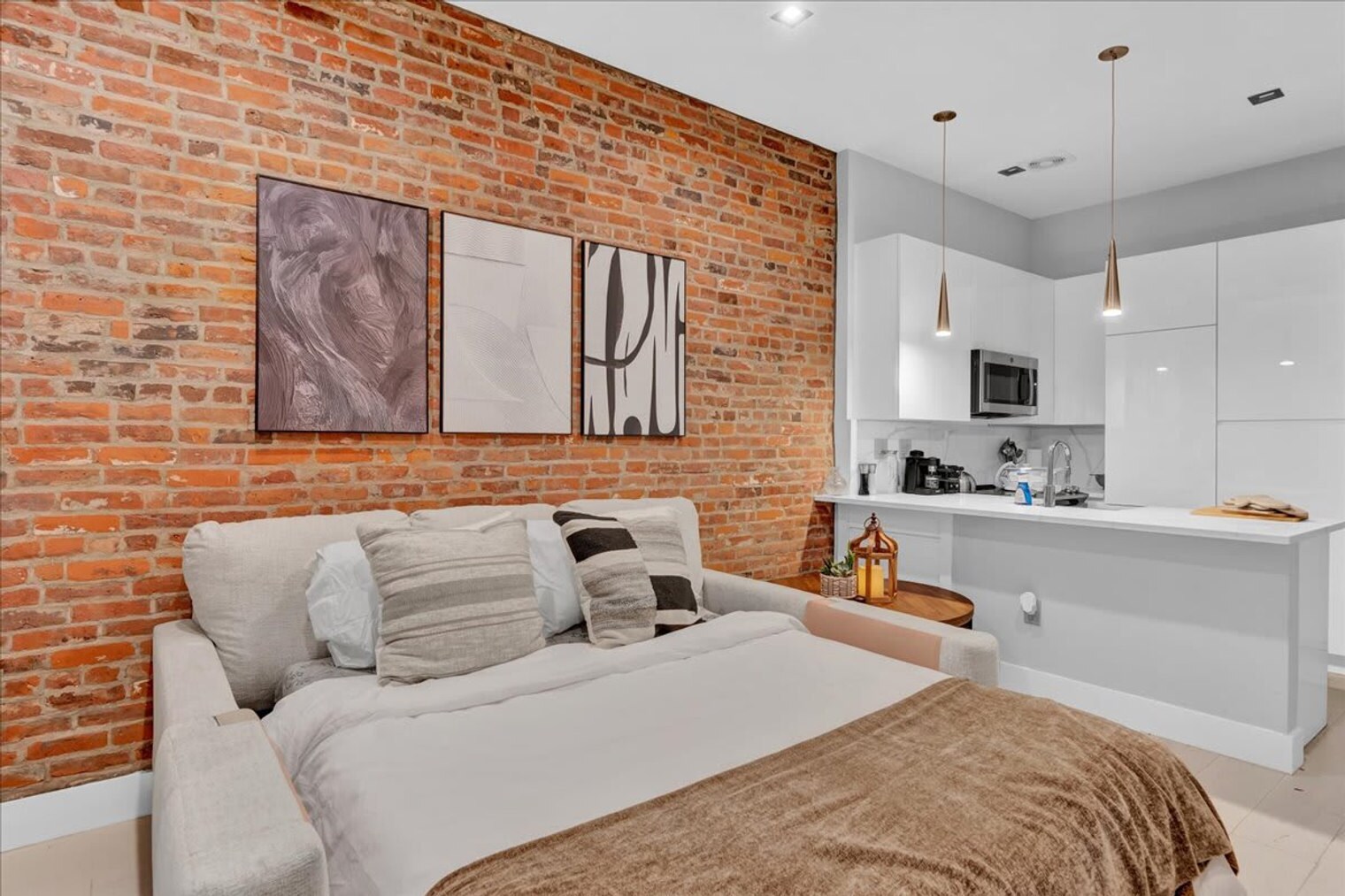 Building Photo - 120 Christopher St