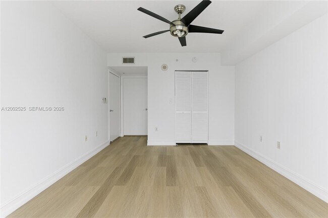 Building Photo - 31 SE 5th St