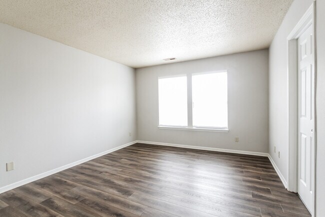 Building Photo - Single-Story 3-Bedroom Greenwood Home