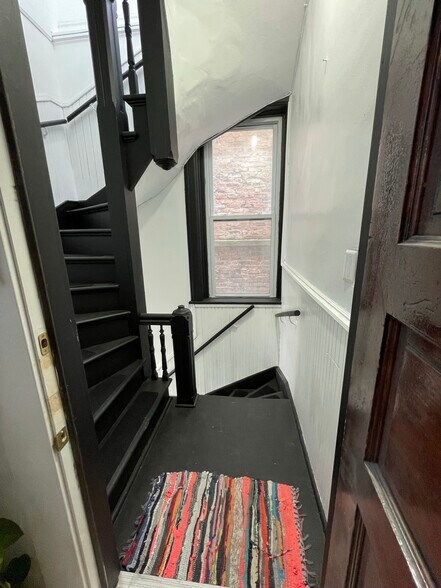 front stairs leading to 3rd fl unit - 1047 N California Ave