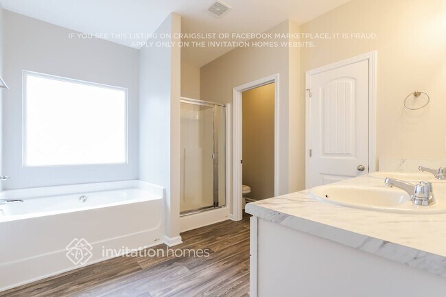 Building Photo - 1366 Wilson Manor Cir SE