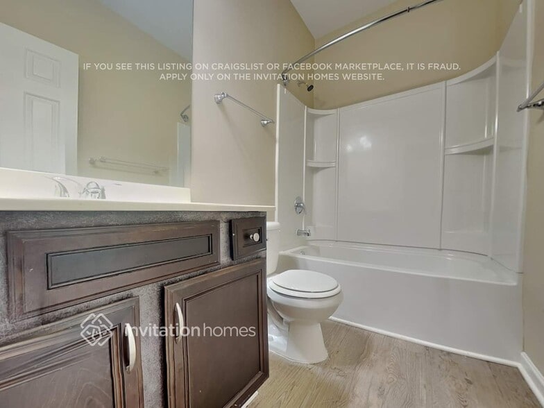 Building Photo - 921 Upland Ives Dr