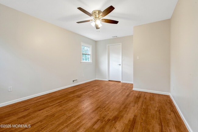 Building Photo - 429 Lake Ave