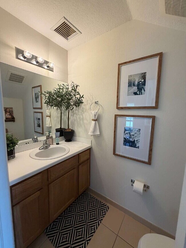 Building Photo - Spectacular 2/2.5 Condo in the Oldsmar Galleria Town Center Lifestyle