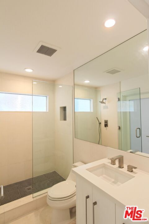 Building Photo - 7353 Pyramid Pl