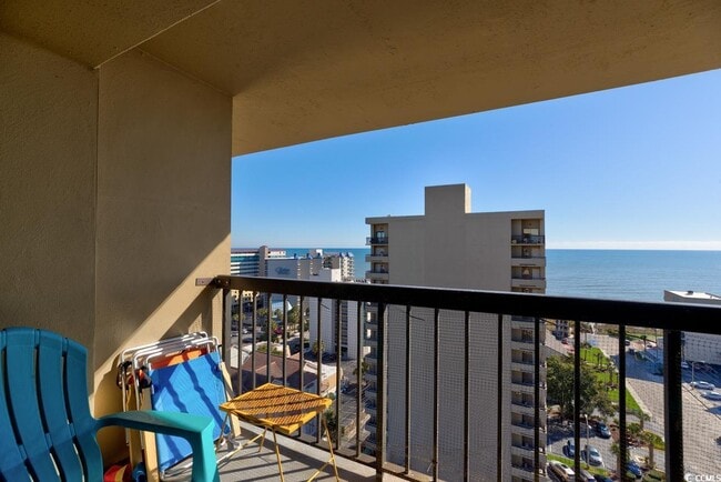 Building Photo - 201 75th Ave N