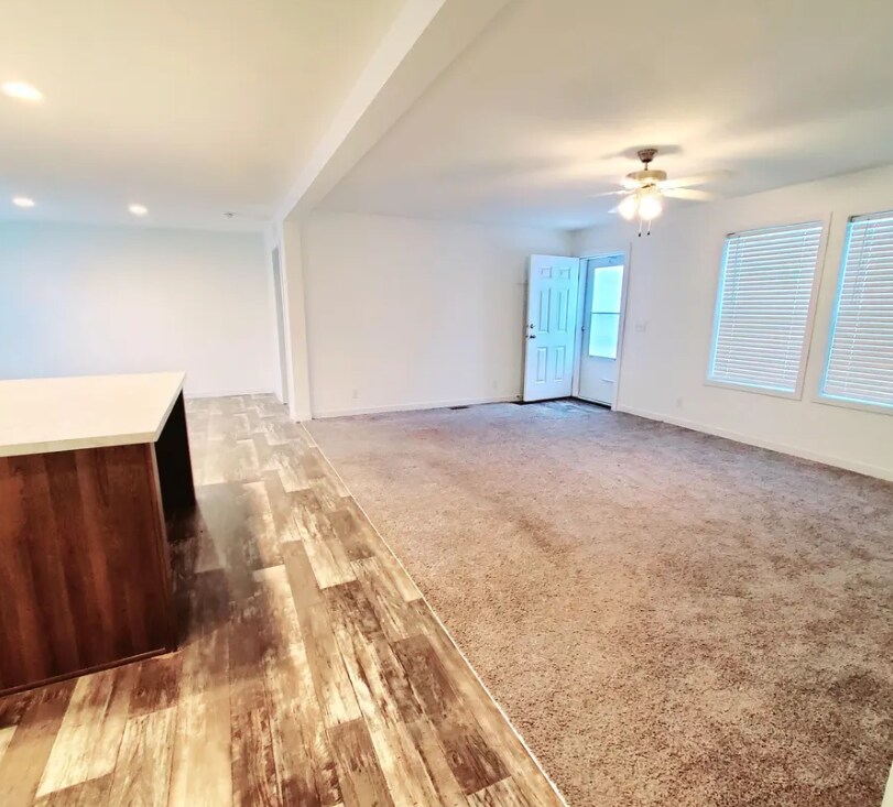 Building Photo - 9285 Windjammer Dr