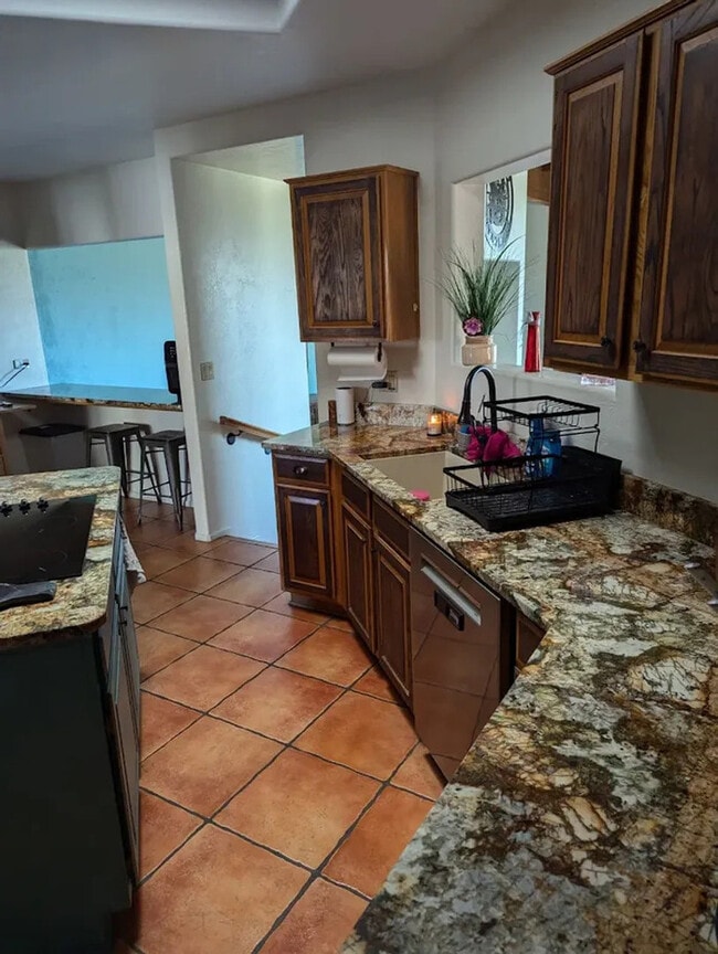 Building Photo - Spacious 4-Bedroom Estate with Chef’s Kitchen